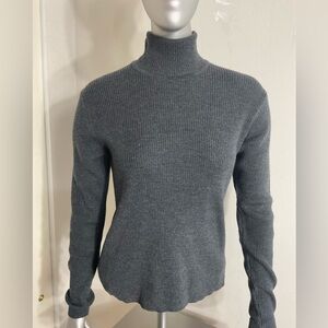 LL Bean Women’s Size Medium Grey Ribbed 100% Wool  Turtleneck
